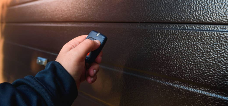 automatic door opener with remote control in Brawley